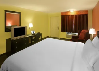 Americas Best Value Inn Waco hotel thumbnail 6