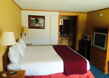 Sunrise Inn hotel thumbnail 3
