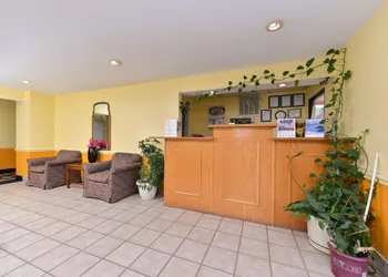 Americas Best Value Inn & Suites Albemarle hotel thumbnail 2