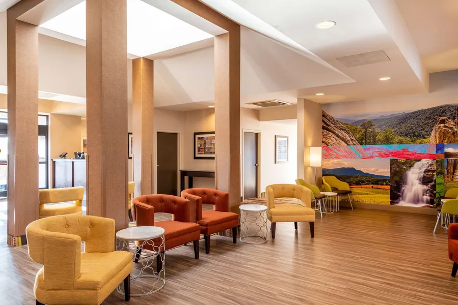 Clarion Pointe Harrisonburg hotel detail image 6