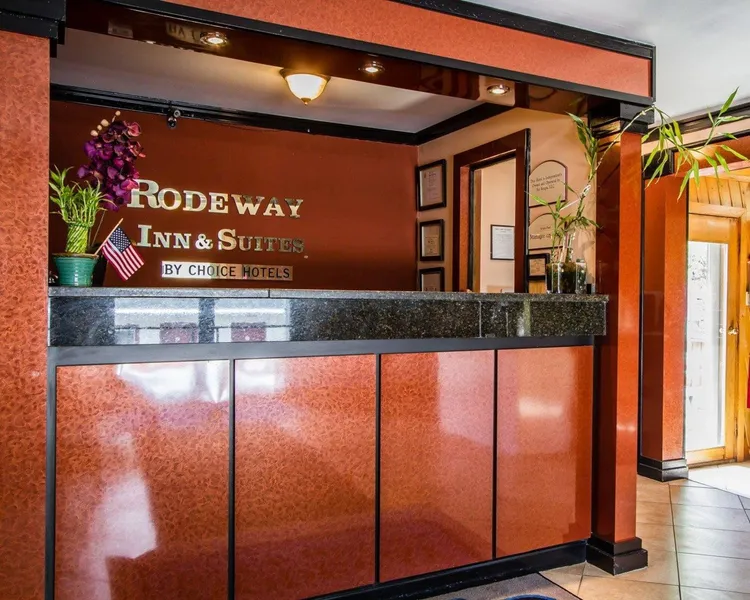 Rodeway Inn & Suites Brunswick near Hwy 1 hotel detail image 2