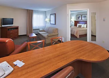 Candlewood Suites Wichita Falls at Maurine Street by IHG hotel thumbnail 4