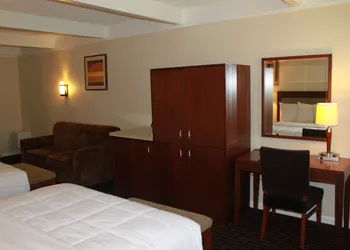 Lexington Inn & Suites NW Chicago Elgin hotel thumbnail 3