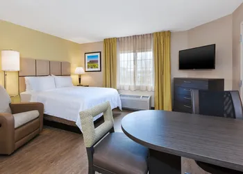 Candlewood Suites Rocky Mount by IHG hotel thumbnail 2