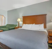 Quality Inn & Suites Near Amish Country hotel detail image 7