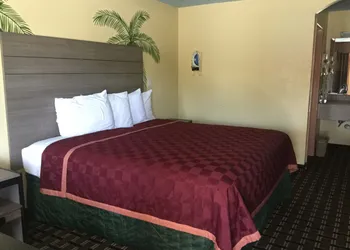 Luxury Inn and Suites Seaworld Lackland hotel thumbnail 5