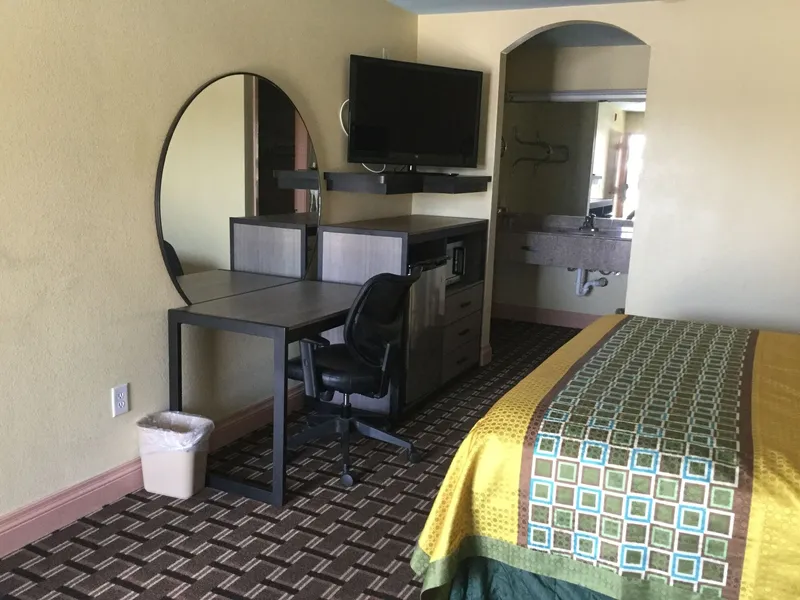 Luxury Inn and Suites Seaworld Lackland hotel detail image 6