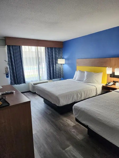 Days Inn & Suites by Wyndham Jennings hotel detail image 6