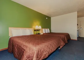 Americas Best Value Inn Austinburg hotel thumbnail 5