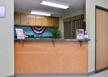 Americas Best Value Inn Seymour hotel thumbnail 2