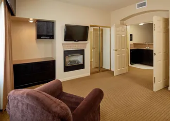 Radisson Hotel El Paso Airport hotel thumbnail 6