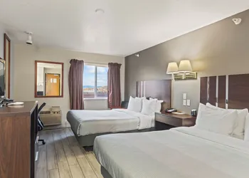 Quality Inn & Suites Salina National Forest Area hotel thumbnail 6