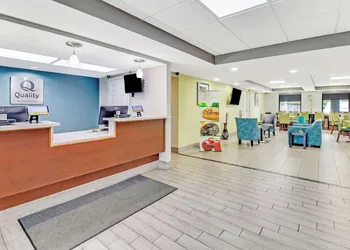 Quality Inn White House hotel thumbnail 3