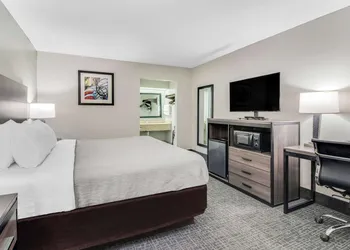 Quality Inn White House hotel thumbnail 8