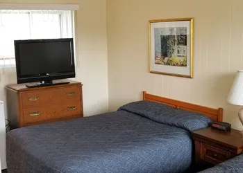 Wasaga Beach Inn And Cottages hotel thumbnail 3