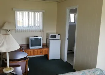 Wasaga Beach Inn And Cottages hotel thumbnail 4