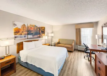 Days Inn by Wyndham Raleigh-Airport-Research Triangle Park hotel thumbnail 2