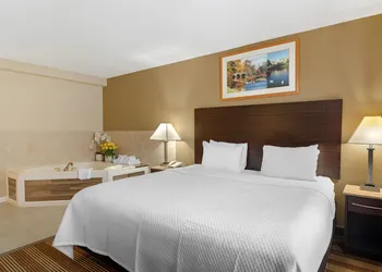 Quality Inn North Conway hotel thumbnail 7