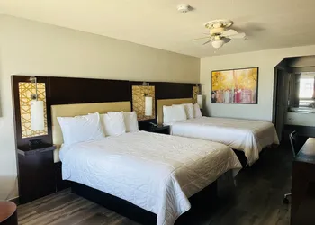 The Executive Inn & Suites hotel thumbnail 2