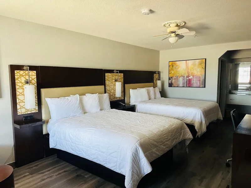 The Executive Inn & Suites hotel detail image 2