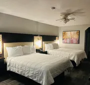 The Executive Inn & Suites hotel detail image 3