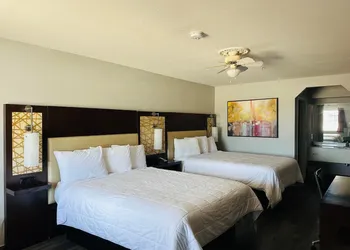 The Executive Inn & Suites hotel thumbnail 6
