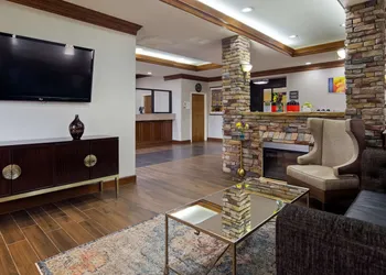 Best Western Inn & Suites hotel thumbnail 2