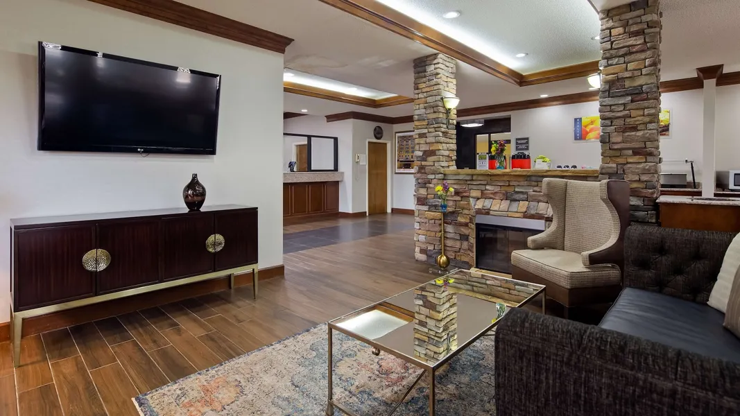 Best Western Inn & Suites hotel detail image 2