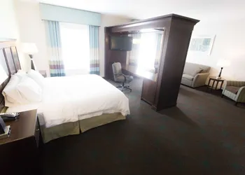 Hampton Inn & Suites Middlebury hotel thumbnail 6