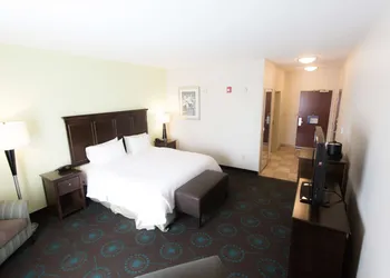Hampton Inn & Suites Middlebury hotel thumbnail 7