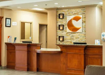 Comfort Inn & Suites hotel thumbnail 2