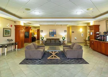Comfort Inn & Suites hotel thumbnail 3