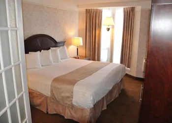 Travelodge by Wyndham Lloydminster hotel thumbnail 4