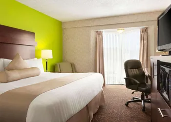 Travelodge by Wyndham Lloydminster hotel thumbnail 8
