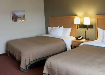 AmeriVu Inn & Suites - Waconia hotel thumbnail 6