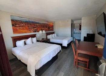 Days Inn by Wyndham Safford, AZ hotel thumbnail 7