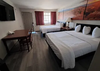 Days Inn by Wyndham Safford, AZ hotel thumbnail 8