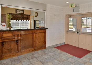 Americas Best Value Inn & Suites Winnie hotel thumbnail 3