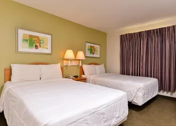 Americas Best Value Inn & Suites Winnie hotel thumbnail 7