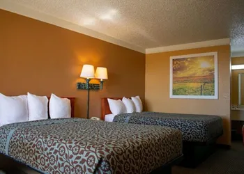 Days Inn by Wyndham Hillsboro TX hotel thumbnail 4