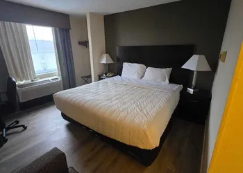 Copley Inn & Suites By OYO Akron OH hotel thumbnail 7