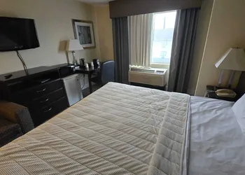 Copley Inn & Suites By OYO Akron OH hotel thumbnail 8