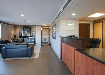 Super 8 by Wyndham Kamloops On The Hill hotel thumbnail 2