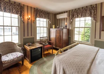 Snug Cottage hotel thumbnail 4