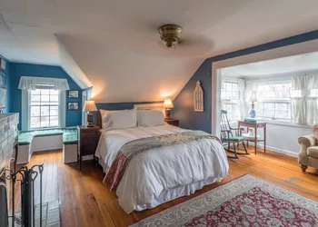 Snug Cottage hotel thumbnail 6
