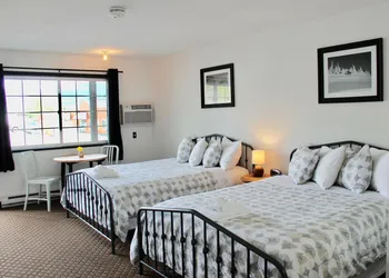Chalet Motel Whitefish hotel thumbnail 7