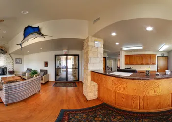 Days Inn & Suites by Wyndham Llano hotel thumbnail 3