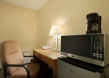 Travelodge by Wyndham Sturgis hotel thumbnail 6