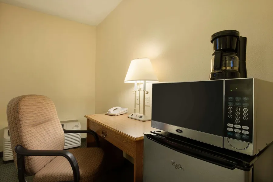 Travelodge by Wyndham Sturgis hotel detail image 6