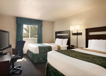 Travelodge by Wyndham Jefferson City hotel thumbnail 3